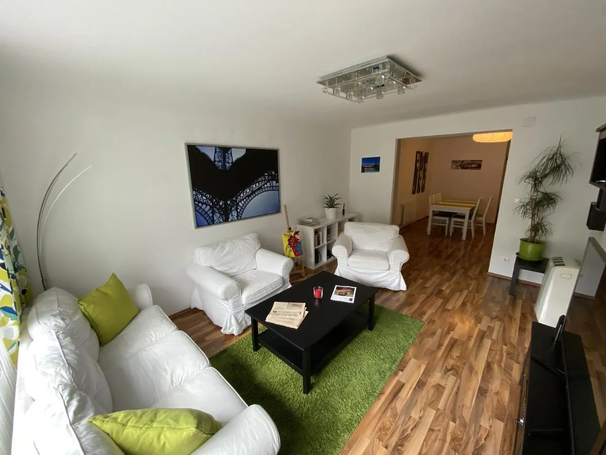 Belvedere Cosy Suite Вена Апартаменты